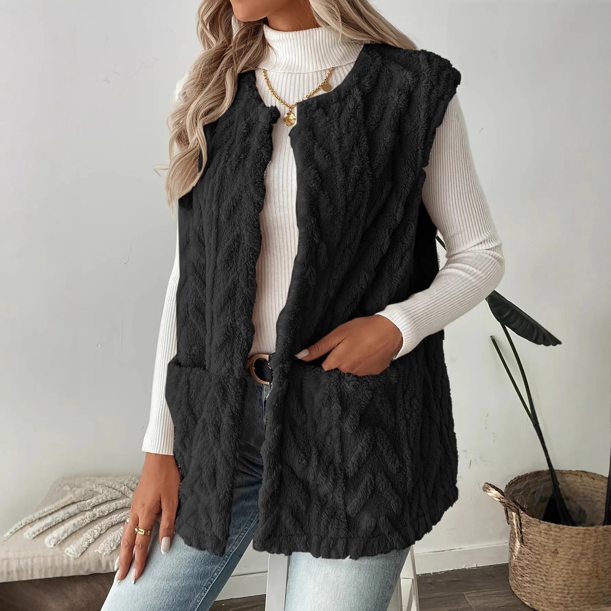 Women's Textured Plush Vest with Pockets additional product view