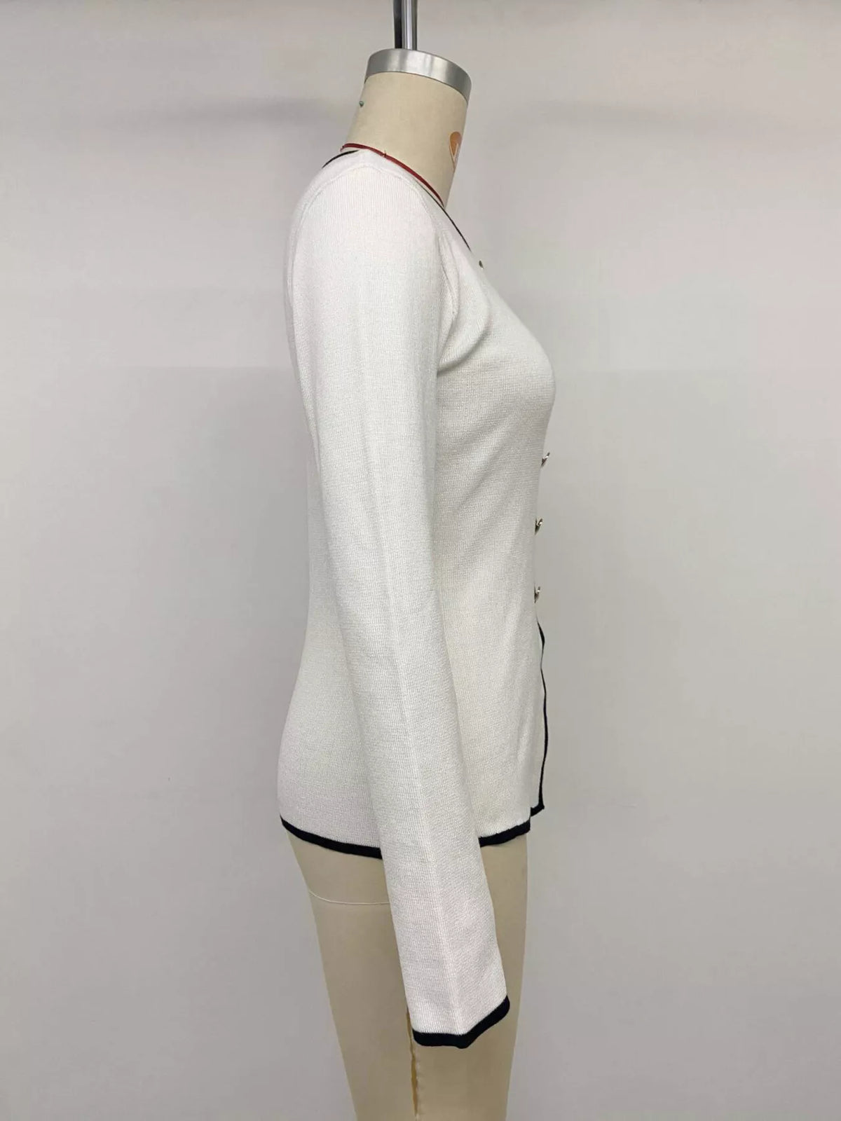 Contrast Trim Button Decor Knit Top, product view 12