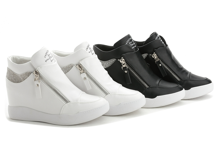 Black canvas mid-top sneakers
