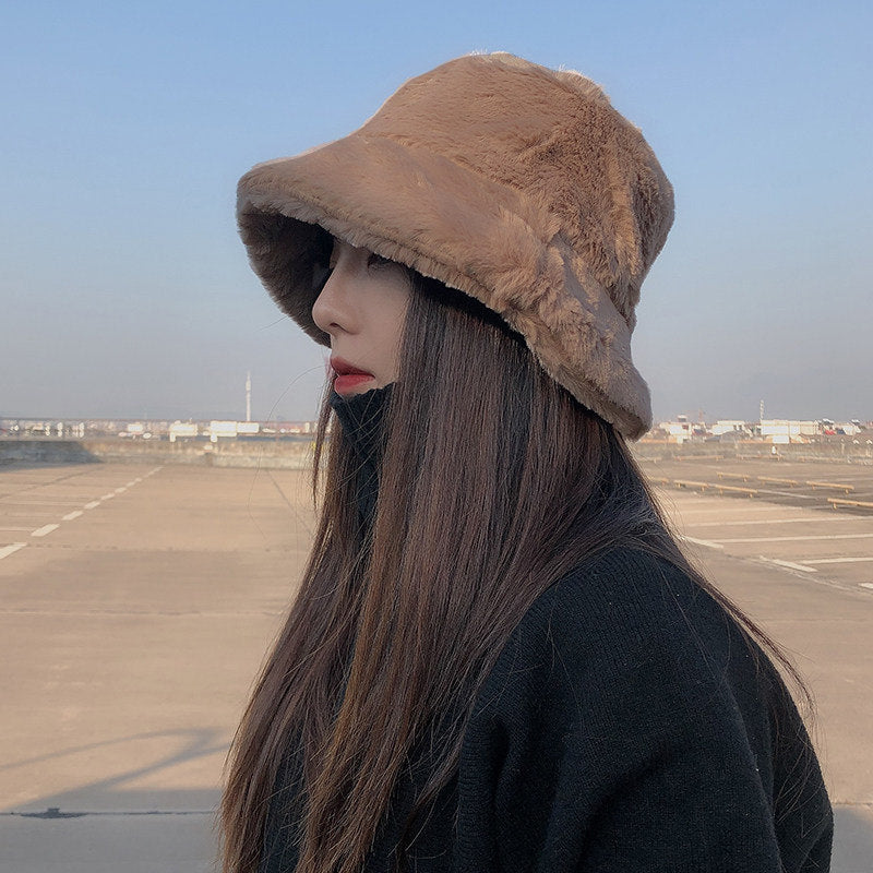 Khaki wide-brim winter bucket hat for women