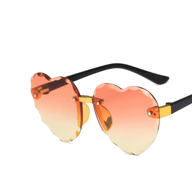 Cut-Edge Heart Frame Sunglasses, product view 8
