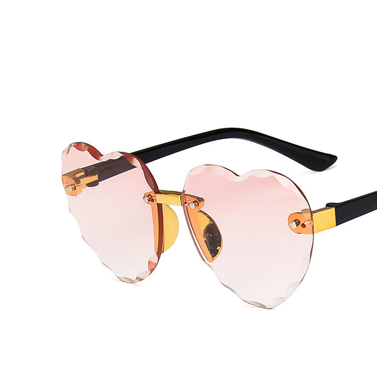 Cut-Edge Heart Frame Sunglasses, product view 9