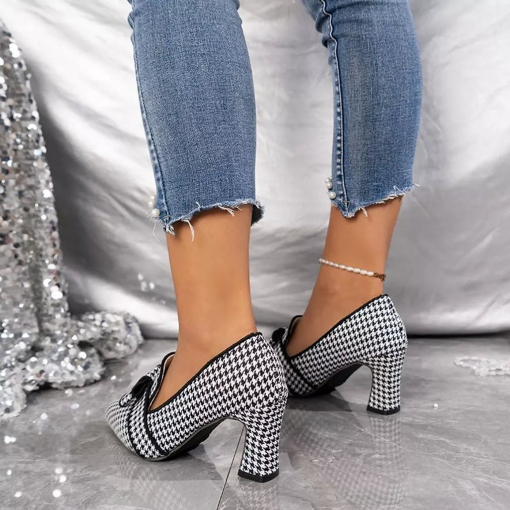 Point toe block heel pumps — additional view 3