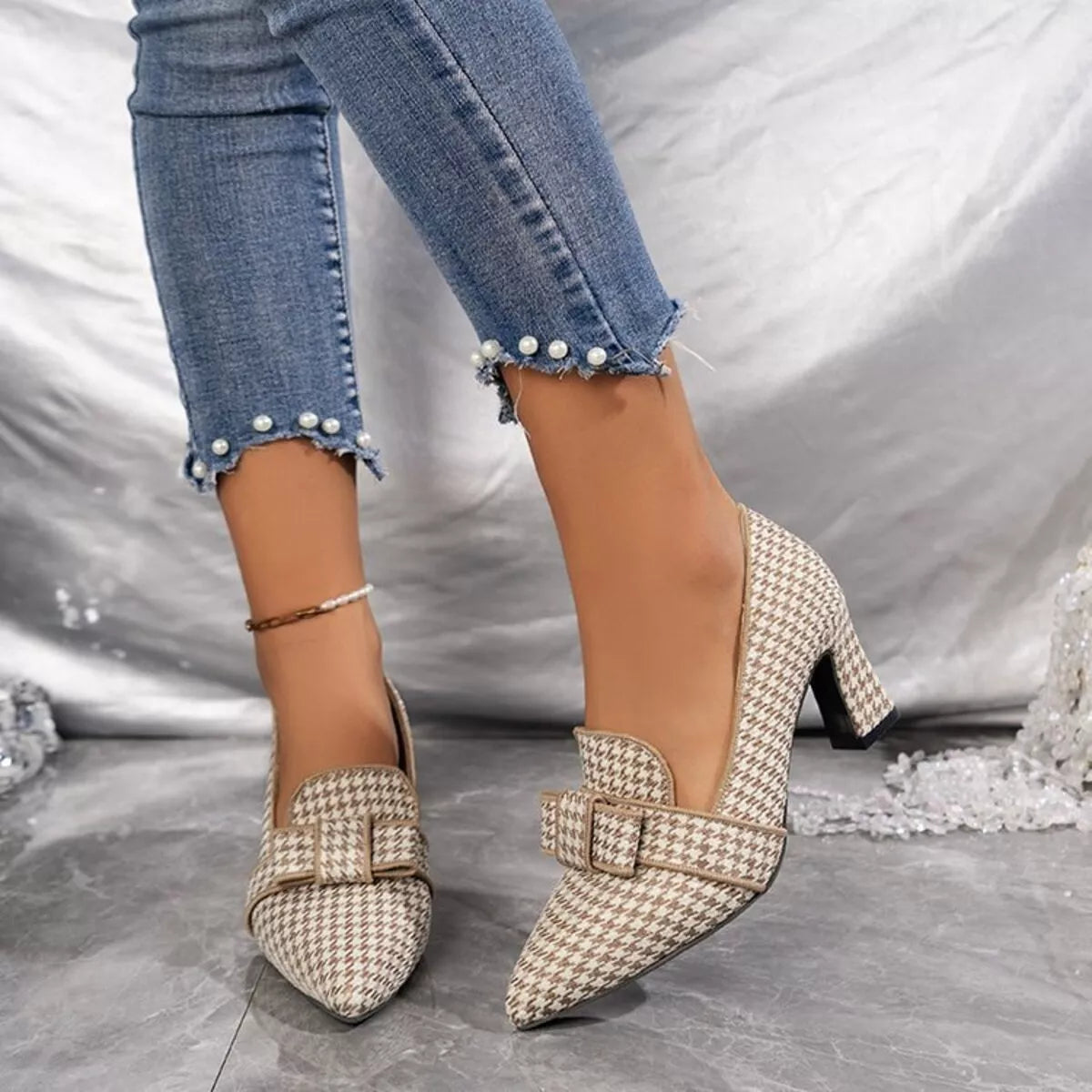 Point toe block heel pumps — additional view 4