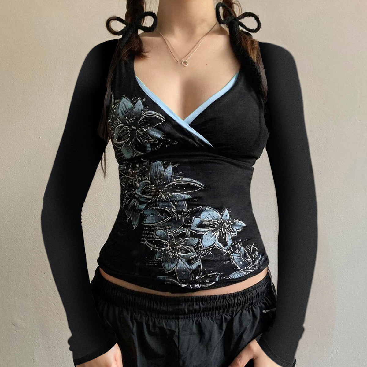 Women's Botanical Print V-Neck Fitted Top product image