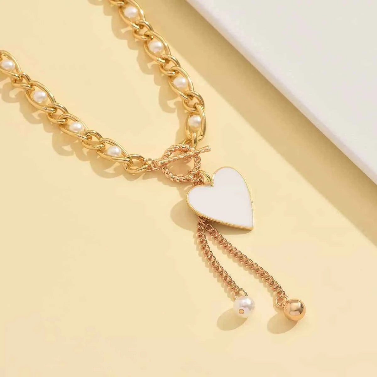 Pearl heart necklace in 18K gold-plated finish — additional view 3
