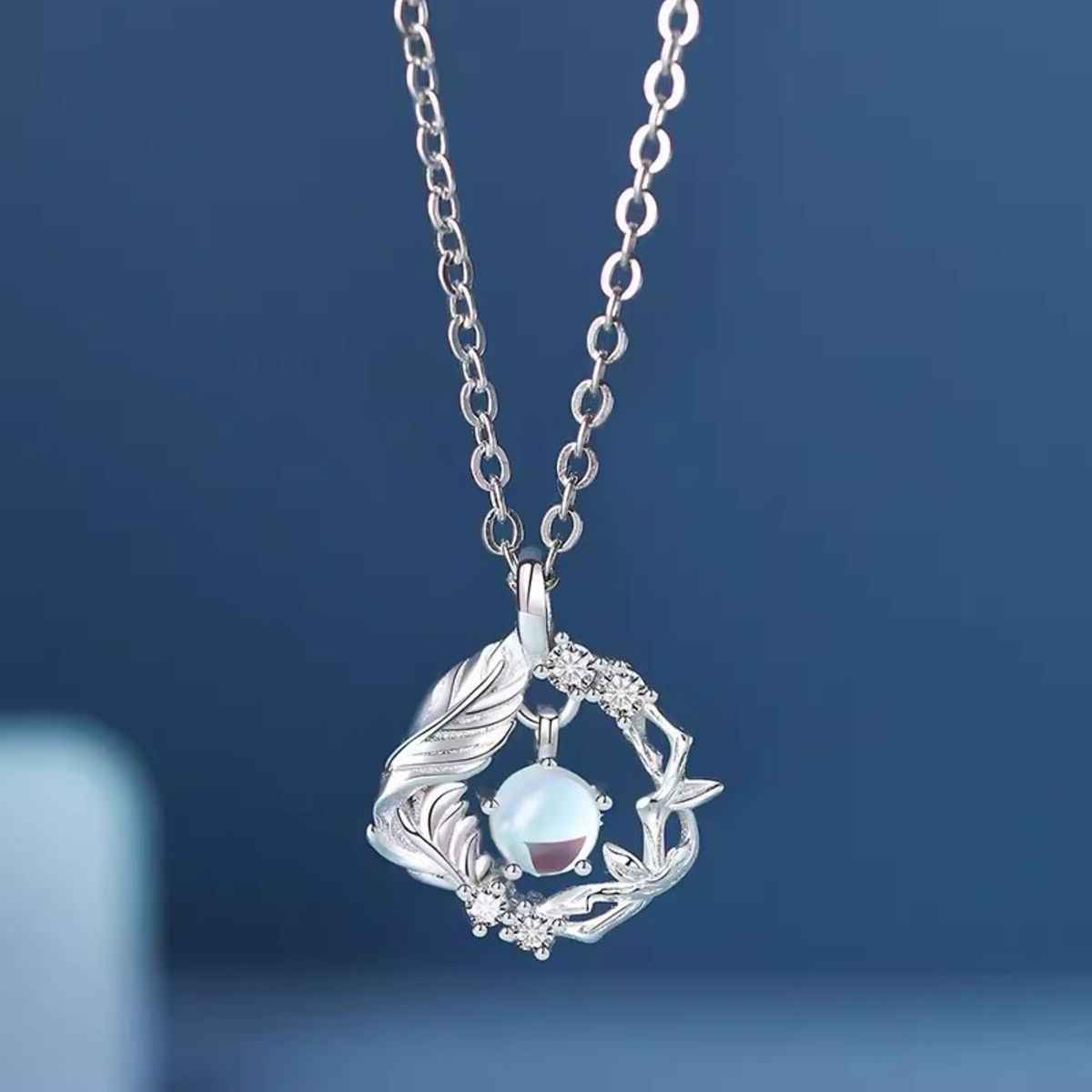 Pendant necklace in silver-plated alloy — additional view 3