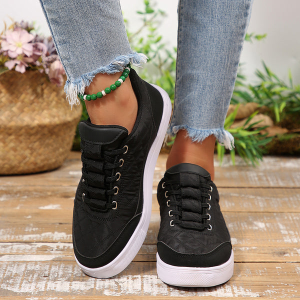Low-top casual sneakers on-foot styling