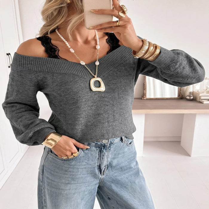 Model wearing the Off-Shoulder Lace Trim Sweater Image principale du produit