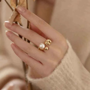 Gold cutout ring in 18K gold-plated stainless steel