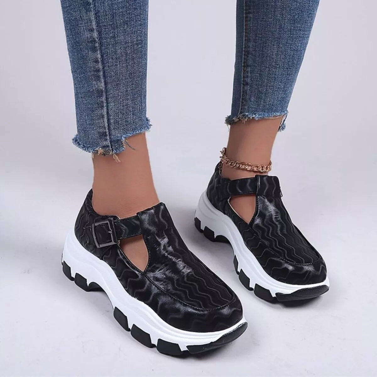 Round toe platform sneakers — additional view 2