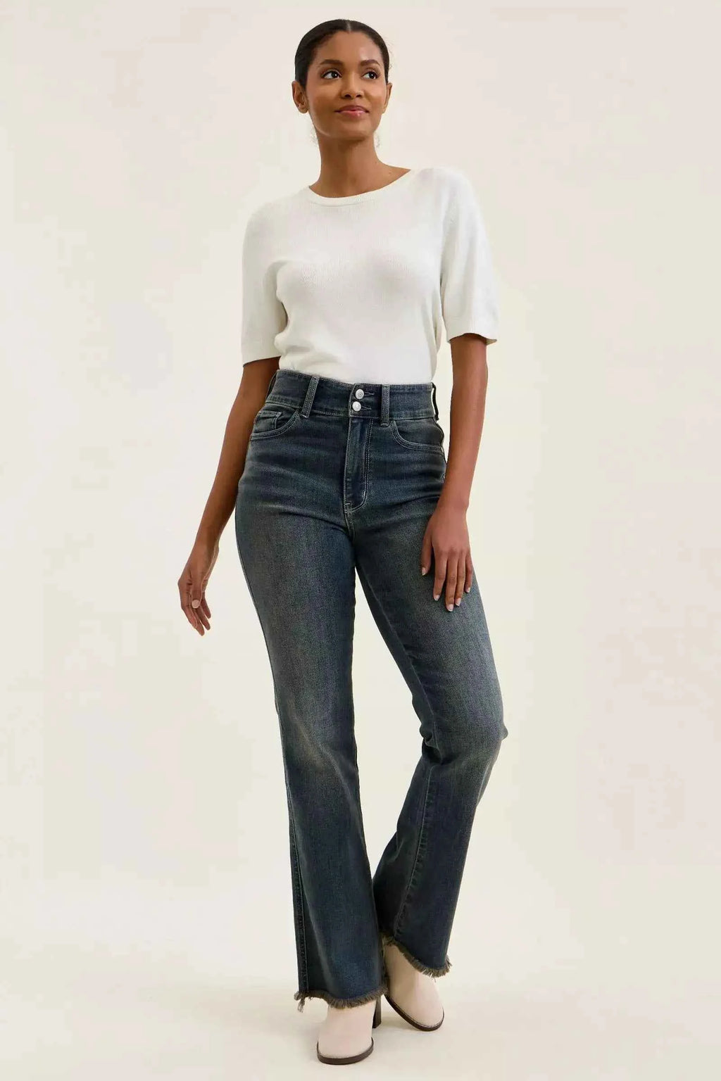 High-waist frayed hem jeans — additional view 7