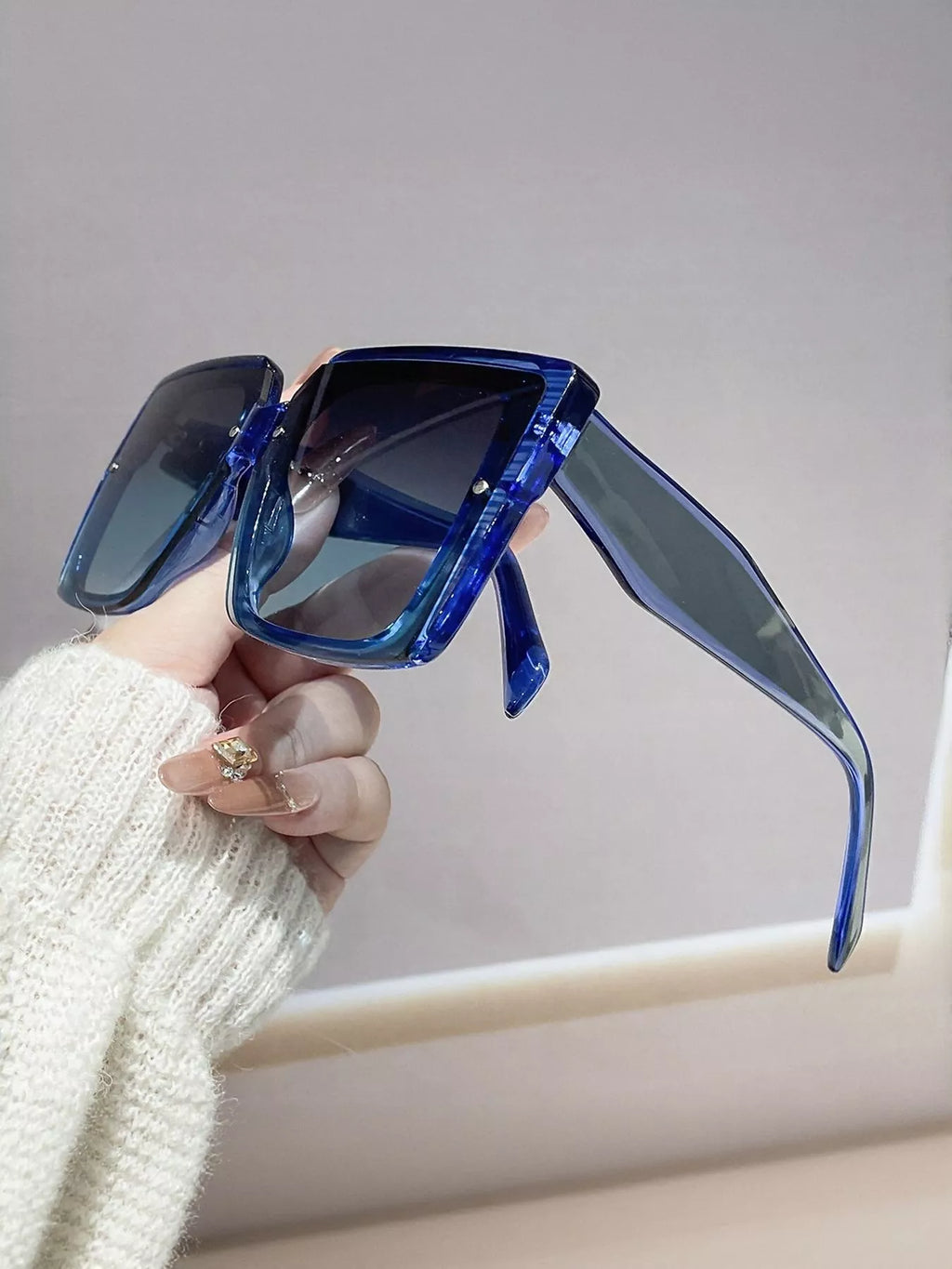 Oversized gradient square sunglasses — additional view 3