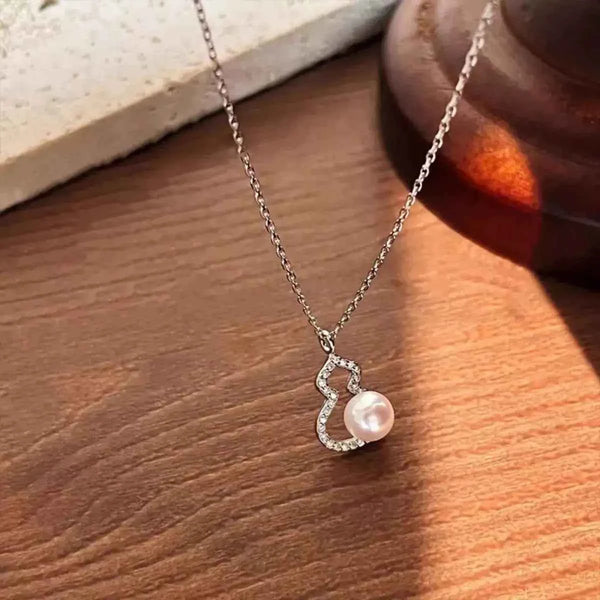 Freshwater pearl gourd necklace in silver-plated alloy — additional view 4