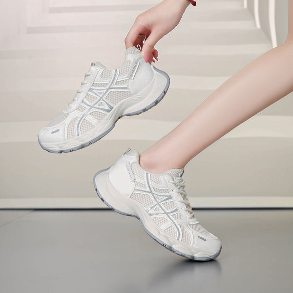 White chunky sneakers thick rubber sole