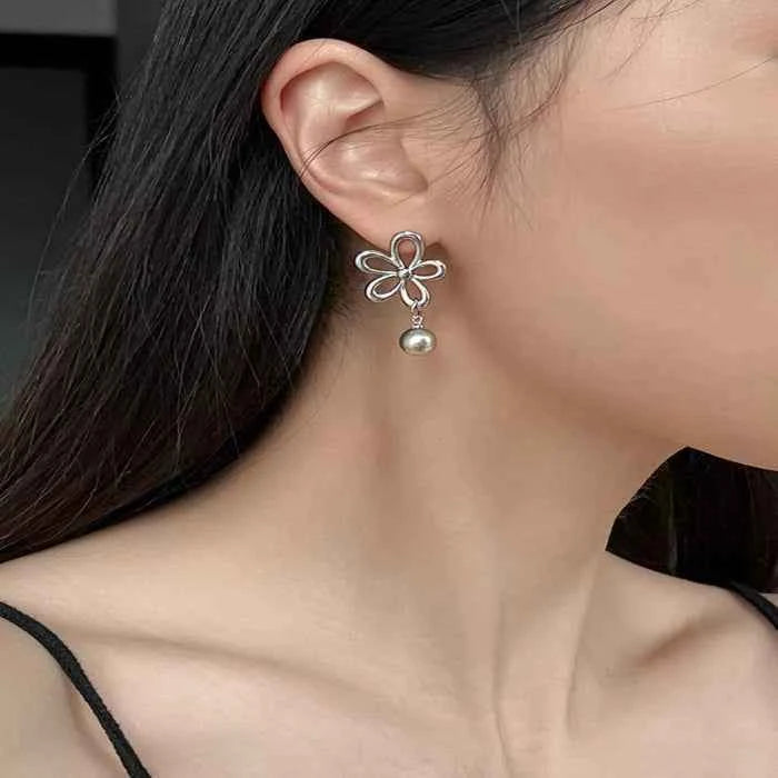 Flower pearl drop earrings in silver-plated alloy — primary view