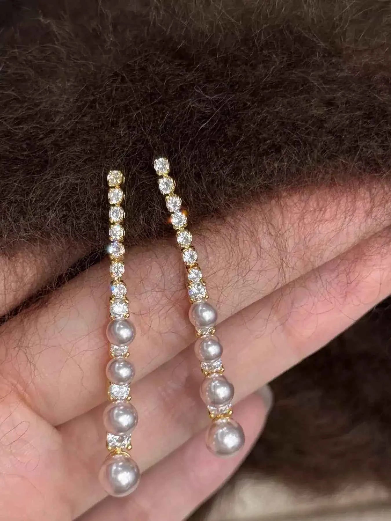 Sparkling pearl and zircon drop earrings — additional view 4