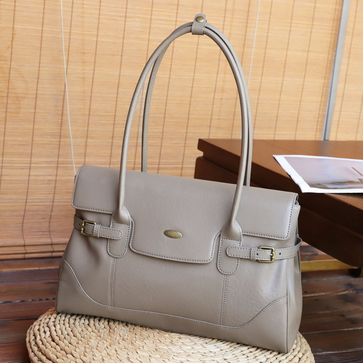 Cowhide Leather Tote Bag for Women – Large Capacity Commuter Bag product image