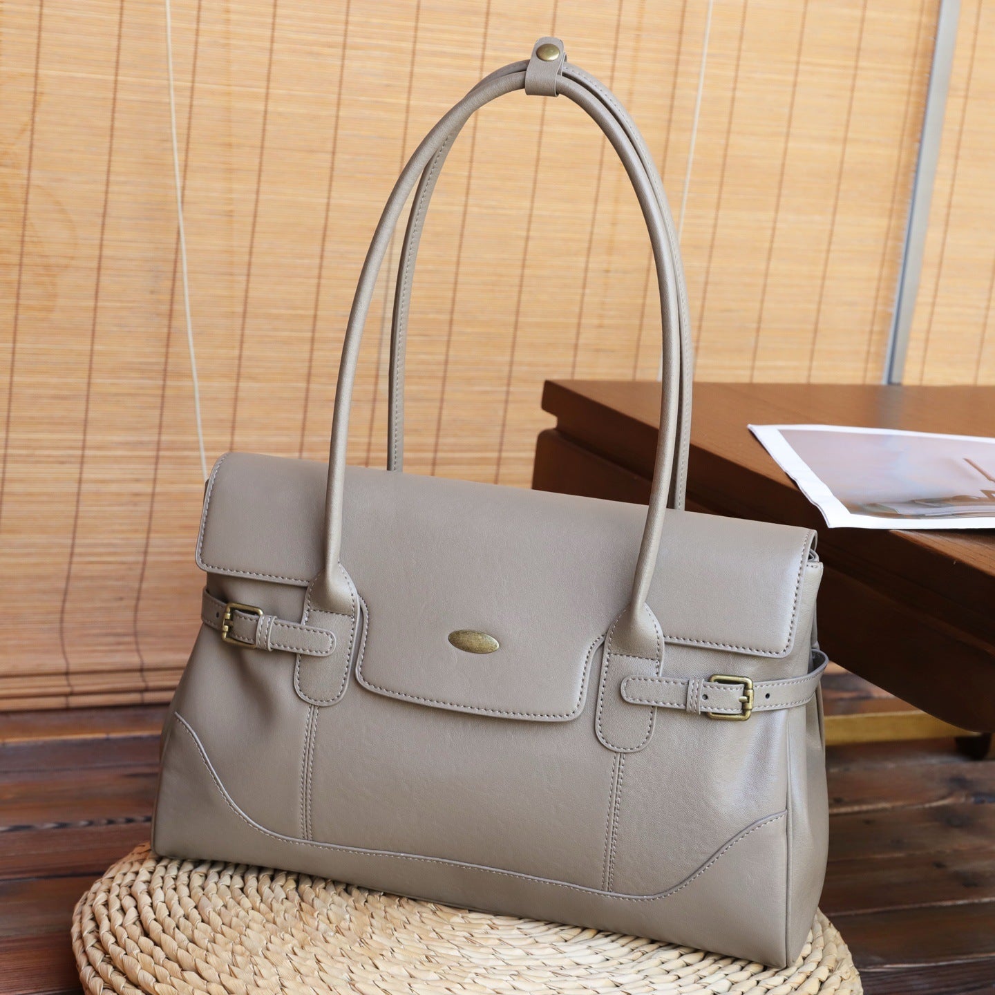 Cowhide Leather Tote Bag for Women – Large Capacity Commuter Bag, shown in a clear product image