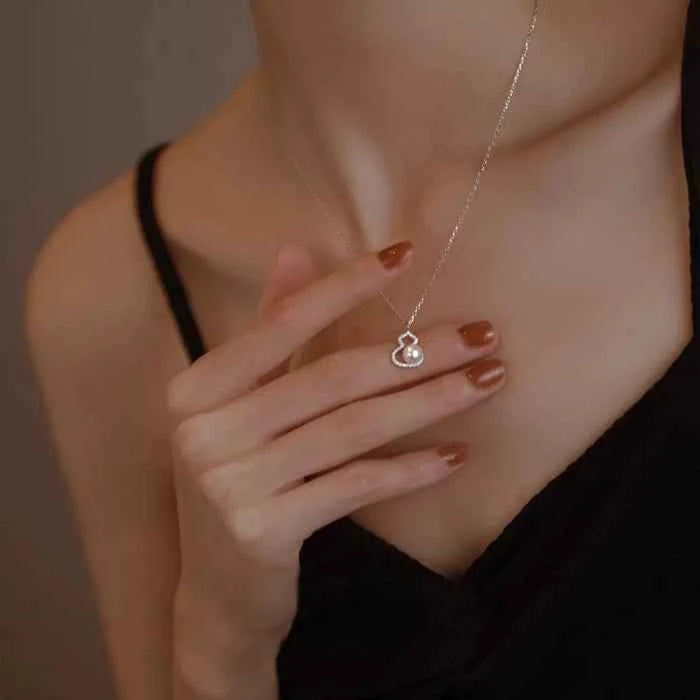 Freshwater pearl gourd necklace in silver-plated alloy — primary view