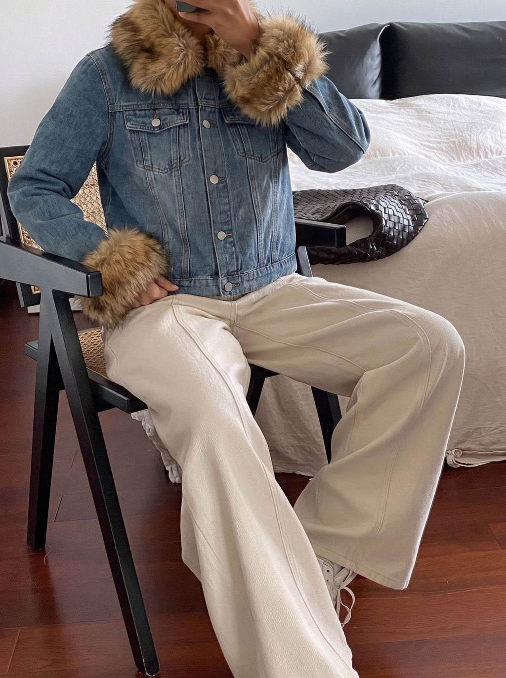 Cropped denim jacket with faux fur trim for women, image 4
