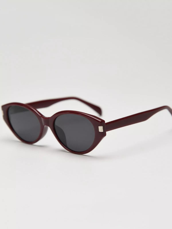 Lightweight cat-eye sunglasses — additional view 4