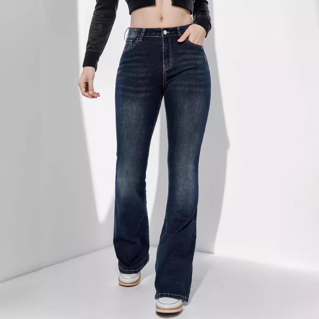 High-waist jeans styling