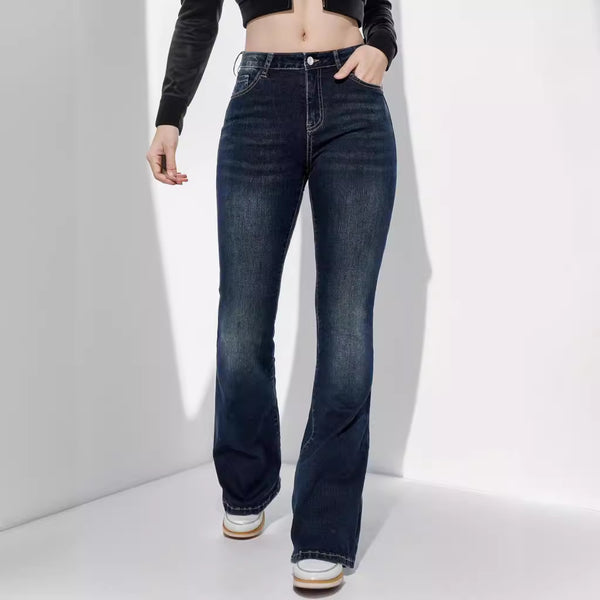 High-waist jeans styling