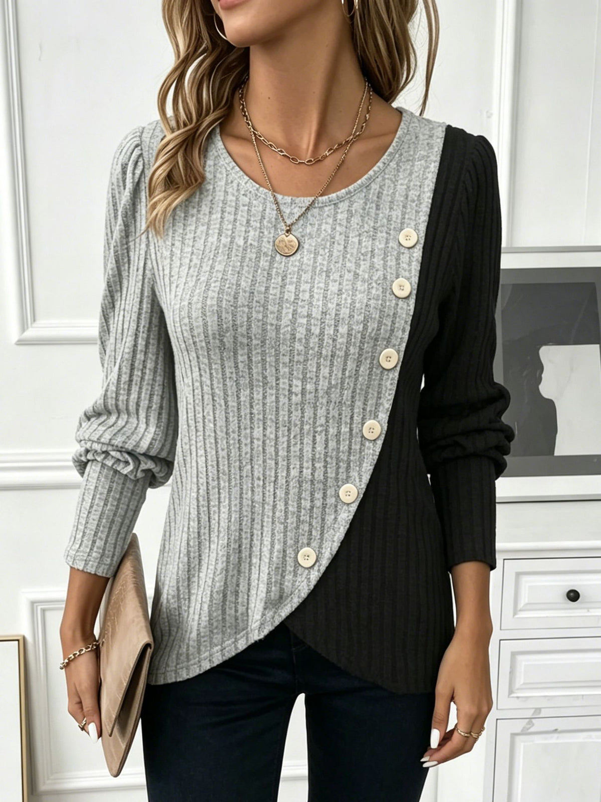 Women's Plus Size Color Block Top - Long Sleeve additional product view
