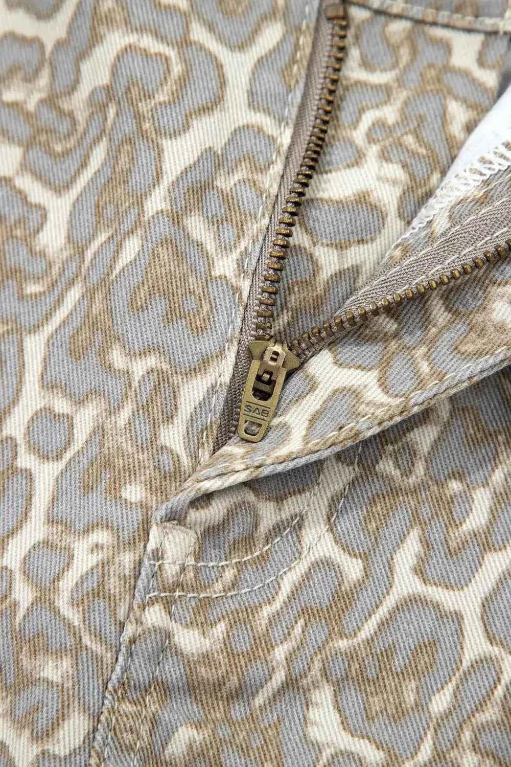 Raw edge leopard print denim shorts — additional view 9