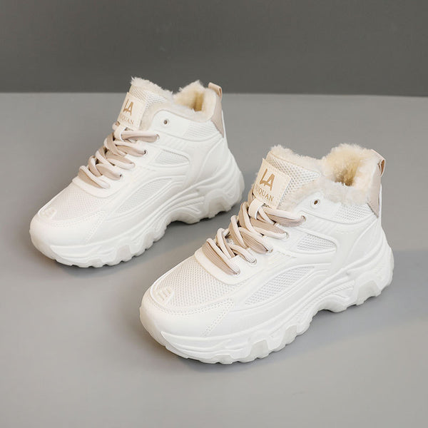 Snow boots cotton lining detail