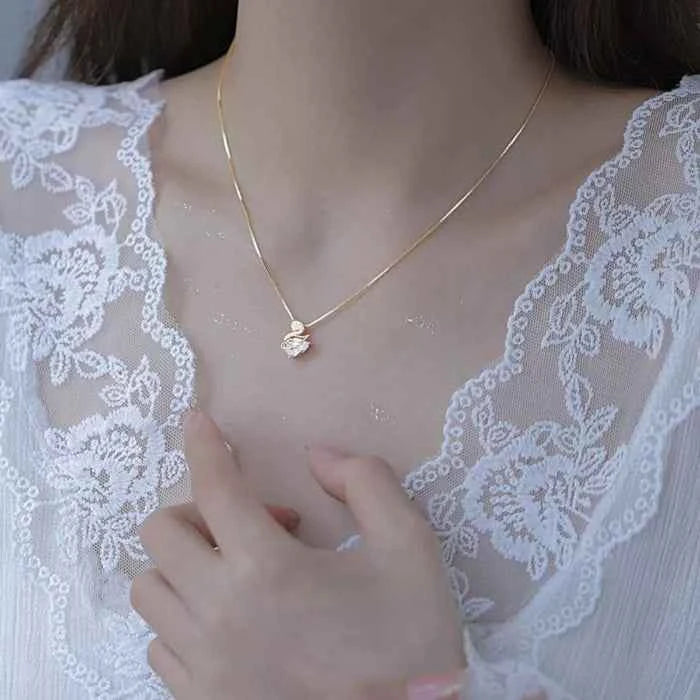 Zircon pendant necklace in silver-plated alloy — primary view