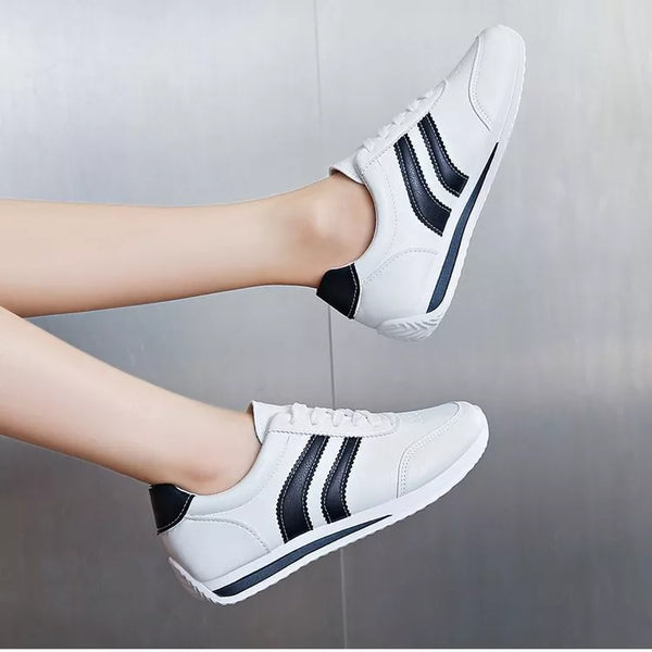 Round toe lace up sneakers in blue and wine red — additional view 3