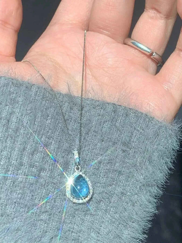Crystal teardrop necklace in silver-plated alloy — additional view 3