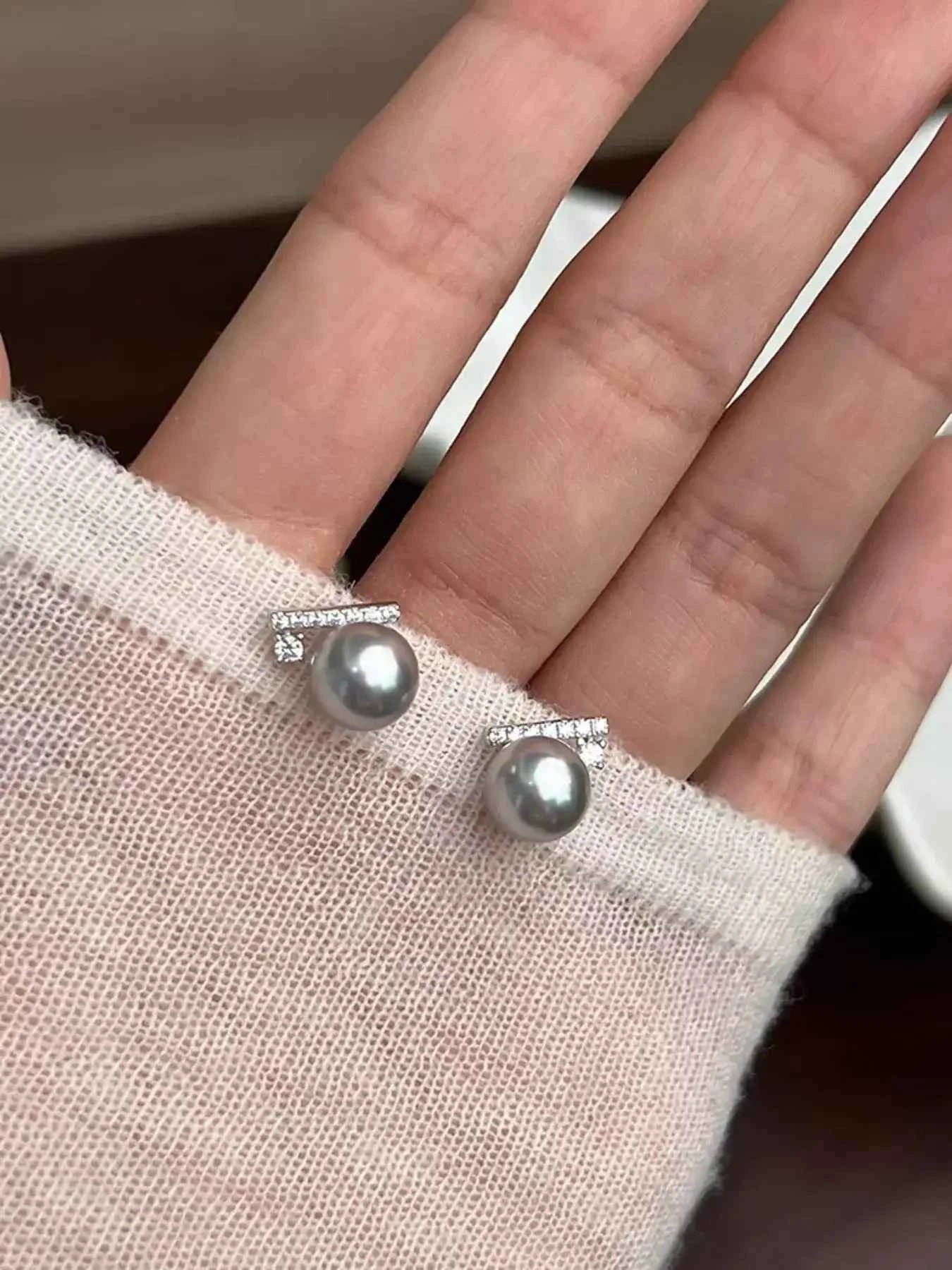 Pearl Zircon Stud Earrings (Silver-Plated) Immagine secondaria del prodotto