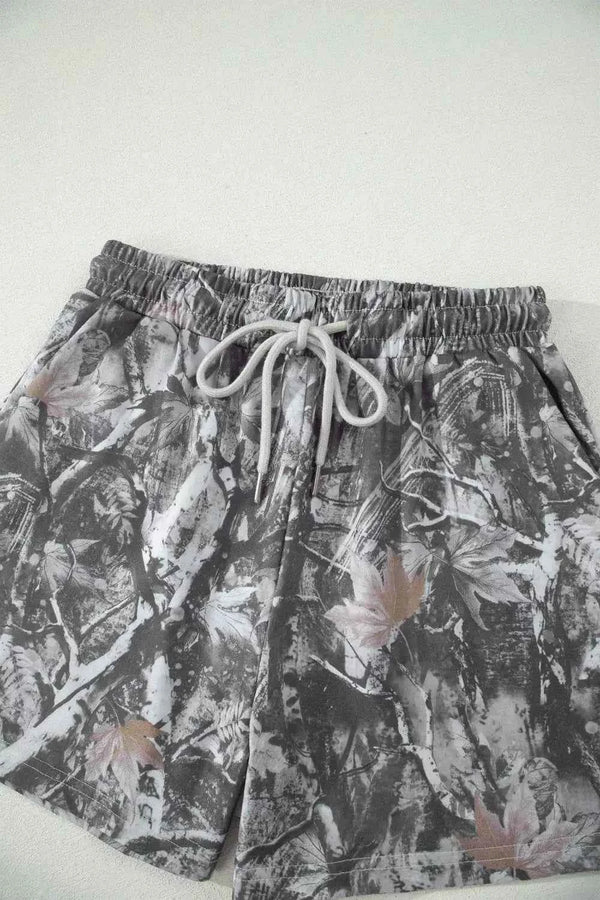 Abstract maple leaf print shorts with tie waist — additional view 5