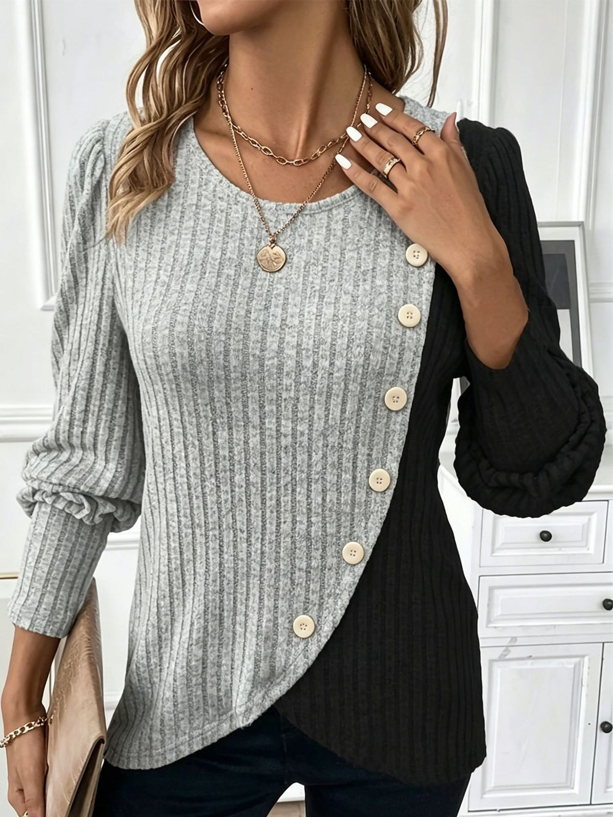 Women's Plus Size Color Block Top - Long Sleeve product image