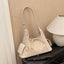 Large-capacity bag interior compartment detail