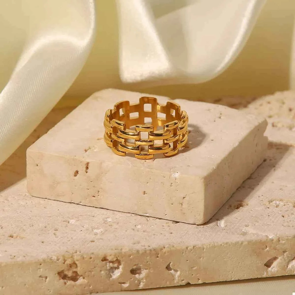 Cutout ring in 18K gold-plated finish — additional view 5