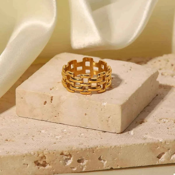 Cutout ring in 18K gold-plated finish — additional view 5