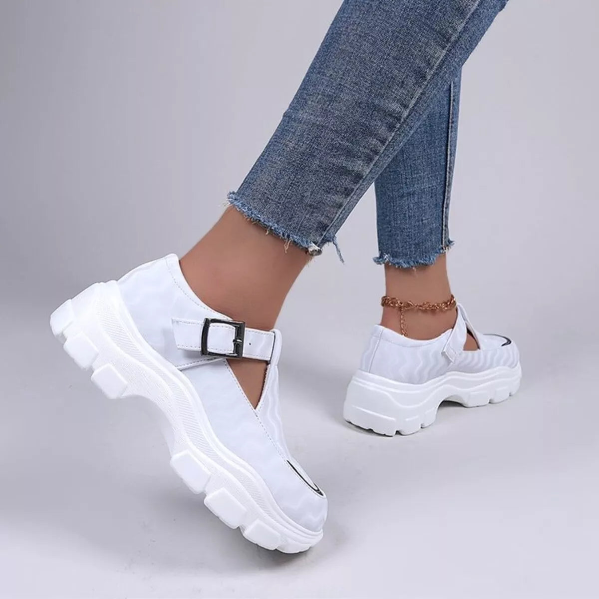 Round toe platform sneakers — additional view 7