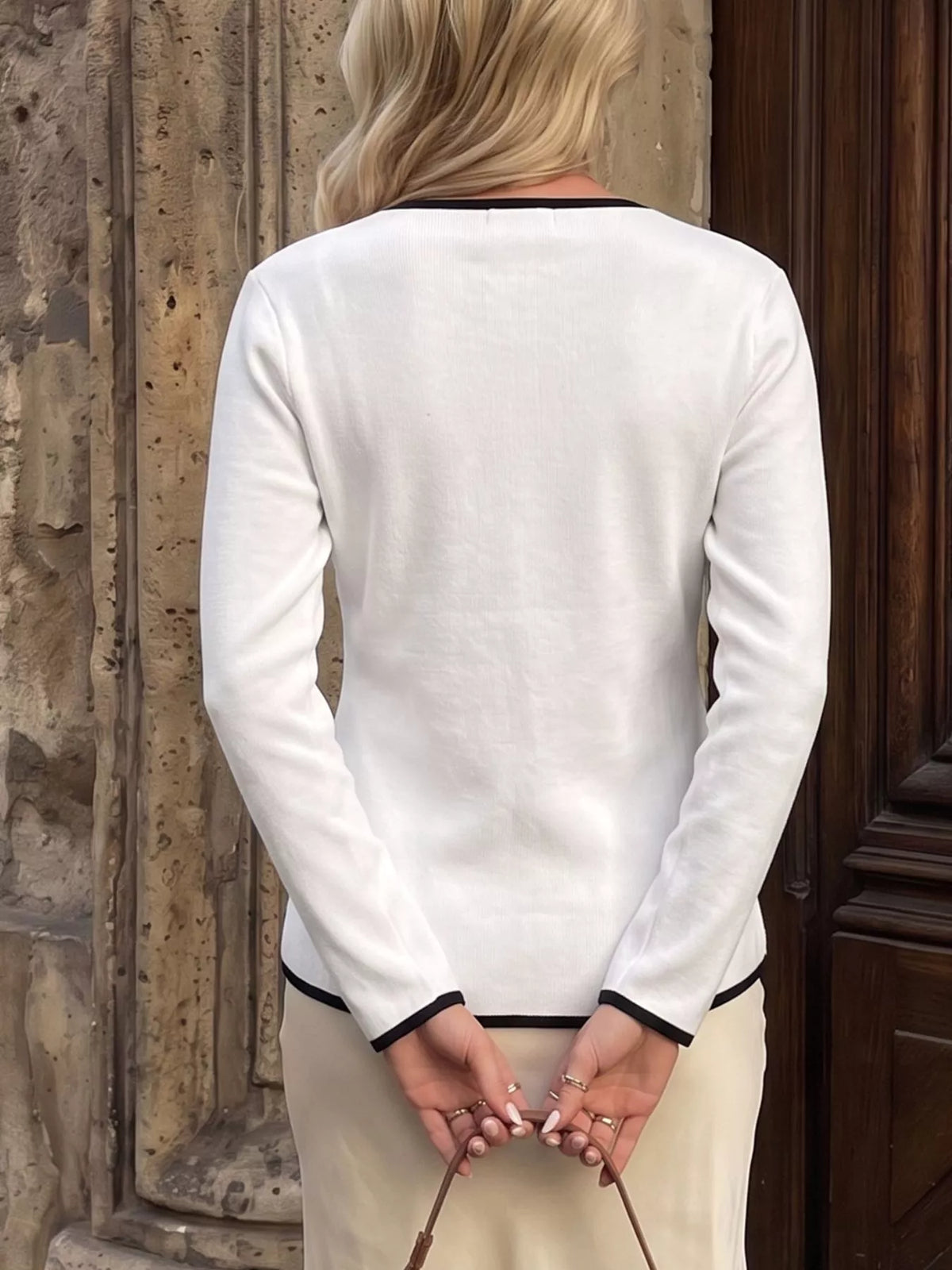Contrast Trim Button Decor Knit Top, alternate product view