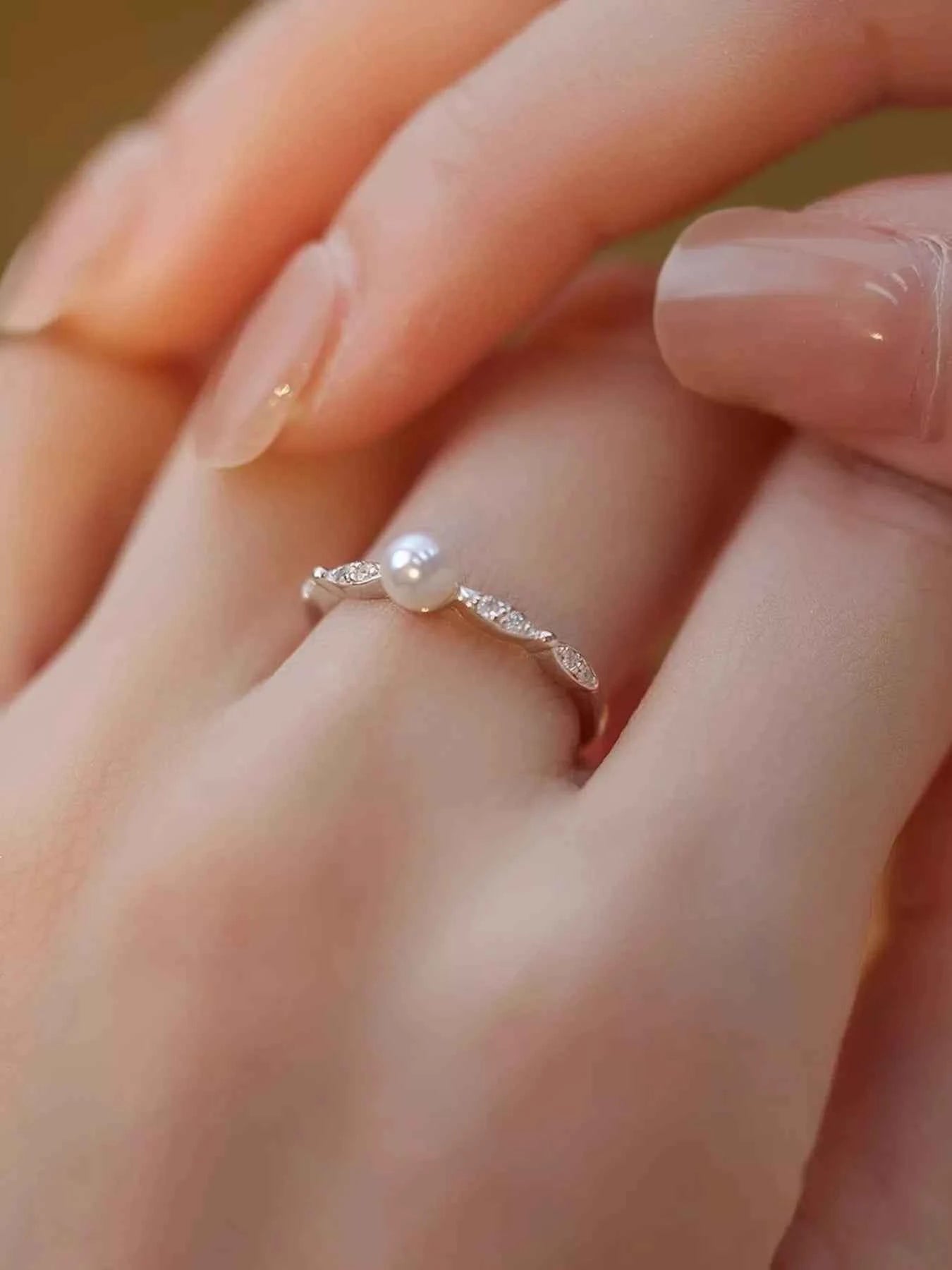 Pearl ring in silver-plated alloy — additional view 3