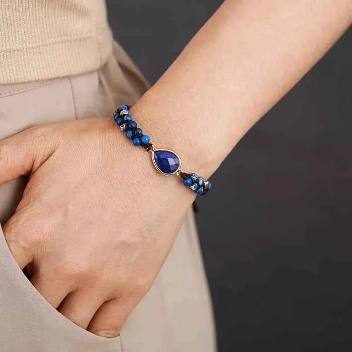 Handmade teardrop beaded bracelet — primary view Image principale du produit