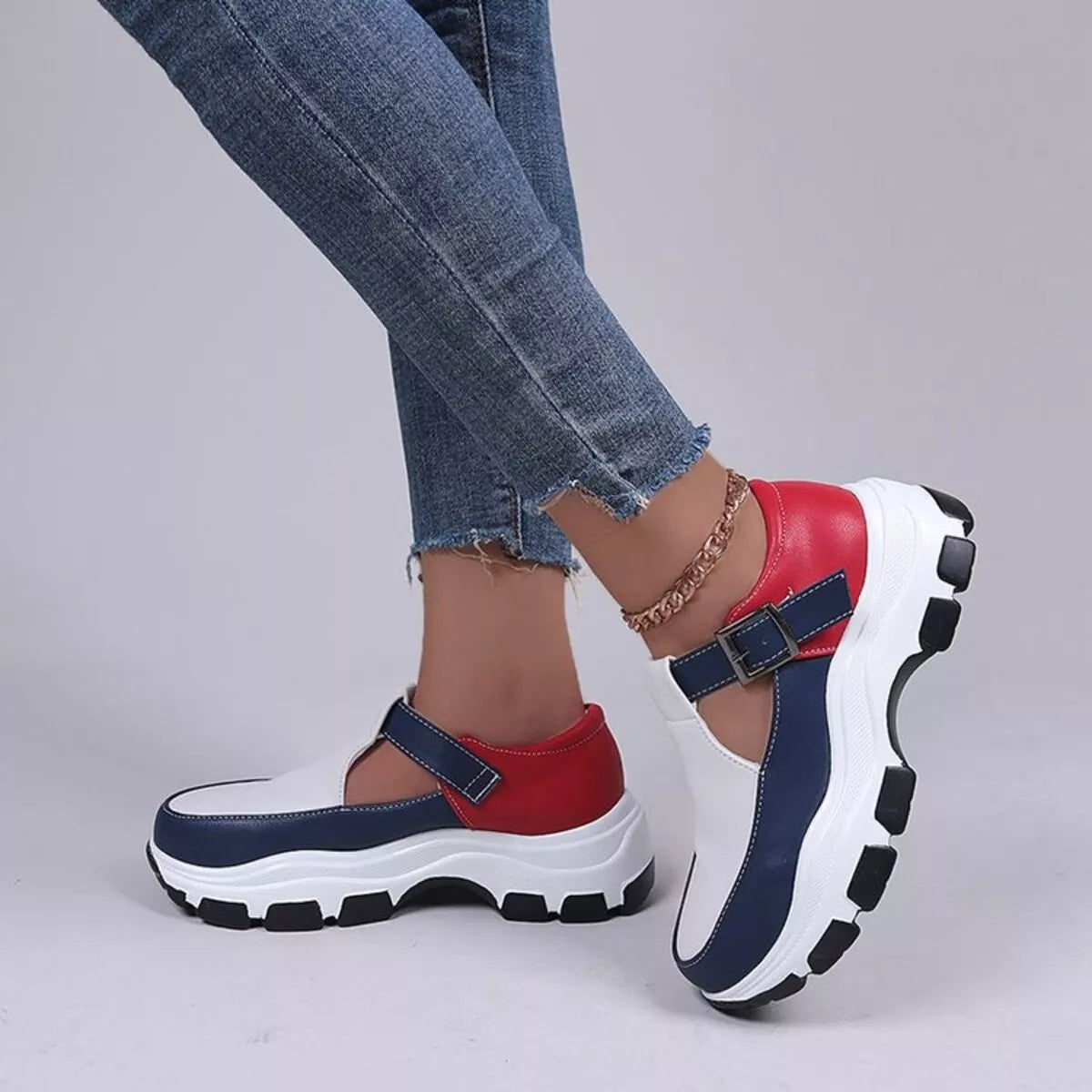 Round toe platform sneakers — additional view 5