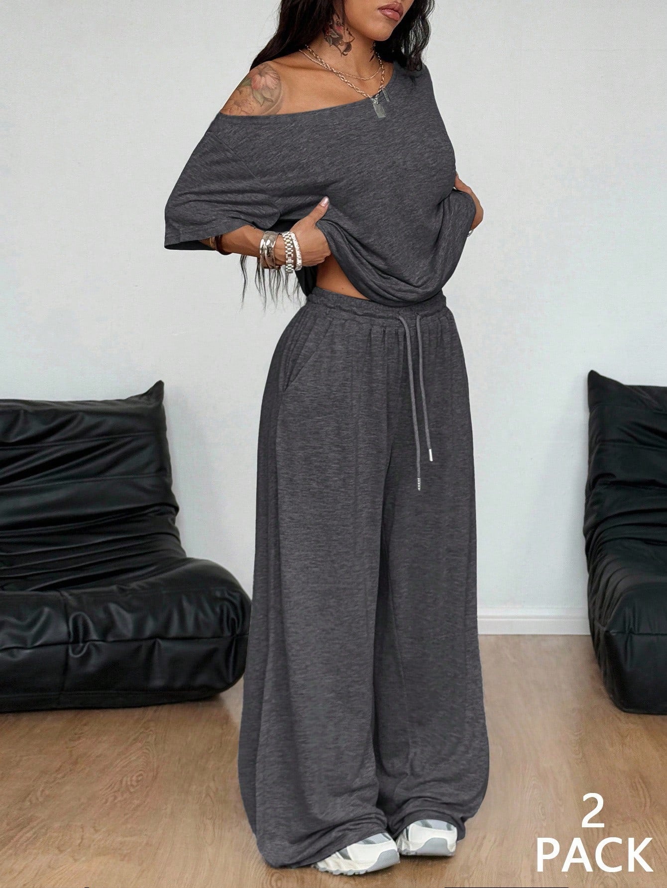 Casual two-piece blouse and trousers outfit view 2