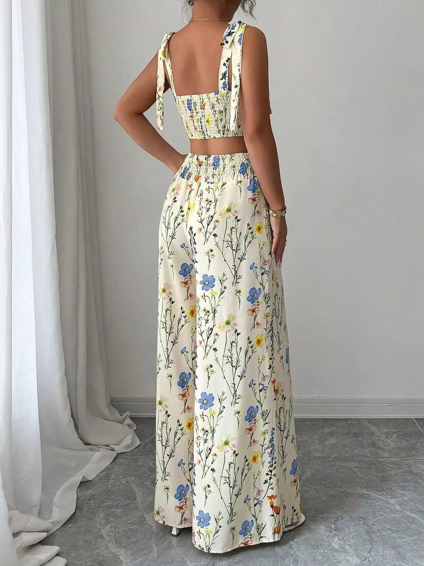 Floral Print Tie-Shoulder Crop Top & Wide Leg Pants Set Secondary image