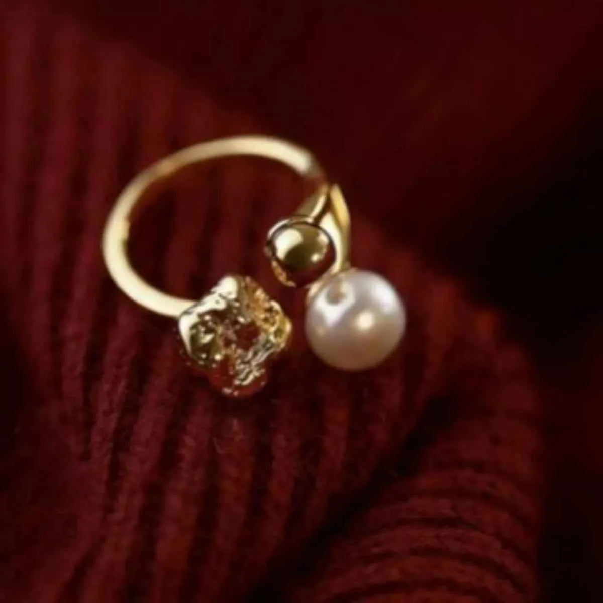 Cutout ring in 18K gold-plated stainless steel — additional view 4