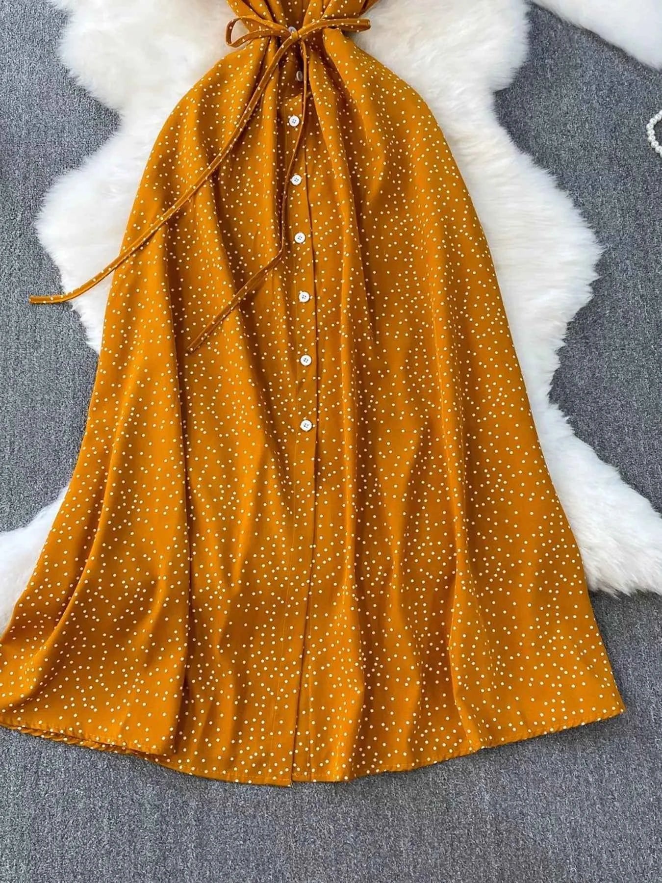 Vintage polka dot dress — additional view 3