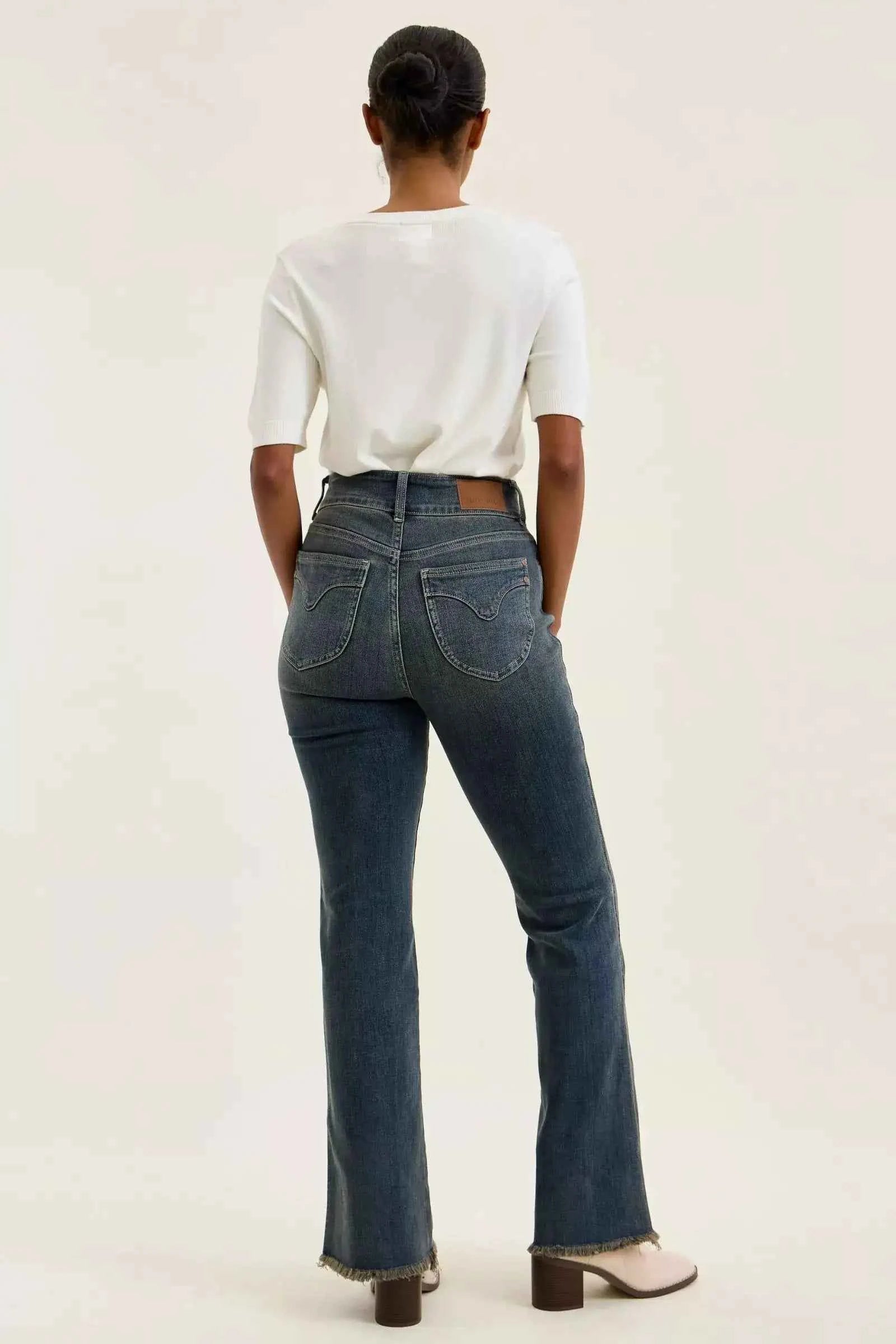 High-waist frayed hem jeans — additional view 9